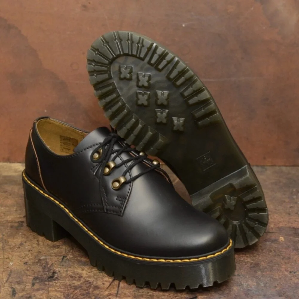 Dr. Martens Platform Black Leather Derby Lug Sole Leona Oxford Shoes Size 11 New